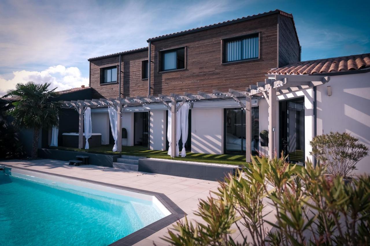 Suites By Aix Keys Avec Jacuzzi Privatif 5 Min Des Plages Fouras Saint-Laurent-de-la-Pree Exterior photo