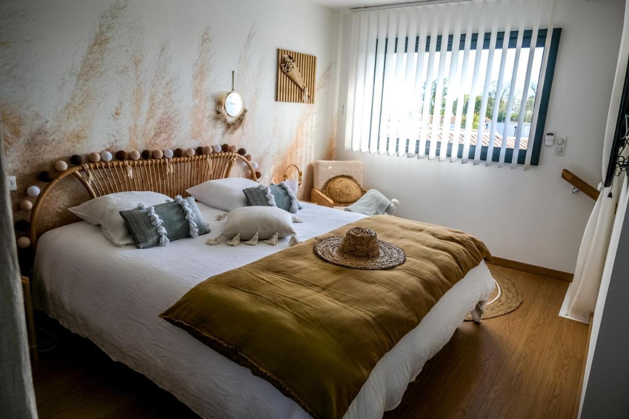 Suites By Aix Keys Avec Jacuzzi Privatif 5 Min Des Plages Fouras Saint-Laurent-de-la-Pree Exterior photo