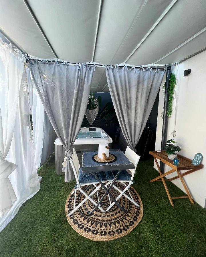 Suites By Aix Keys Avec Jacuzzi Privatif 5 Min Des Plages Fouras Saint-Laurent-de-la-Pree Exterior photo
