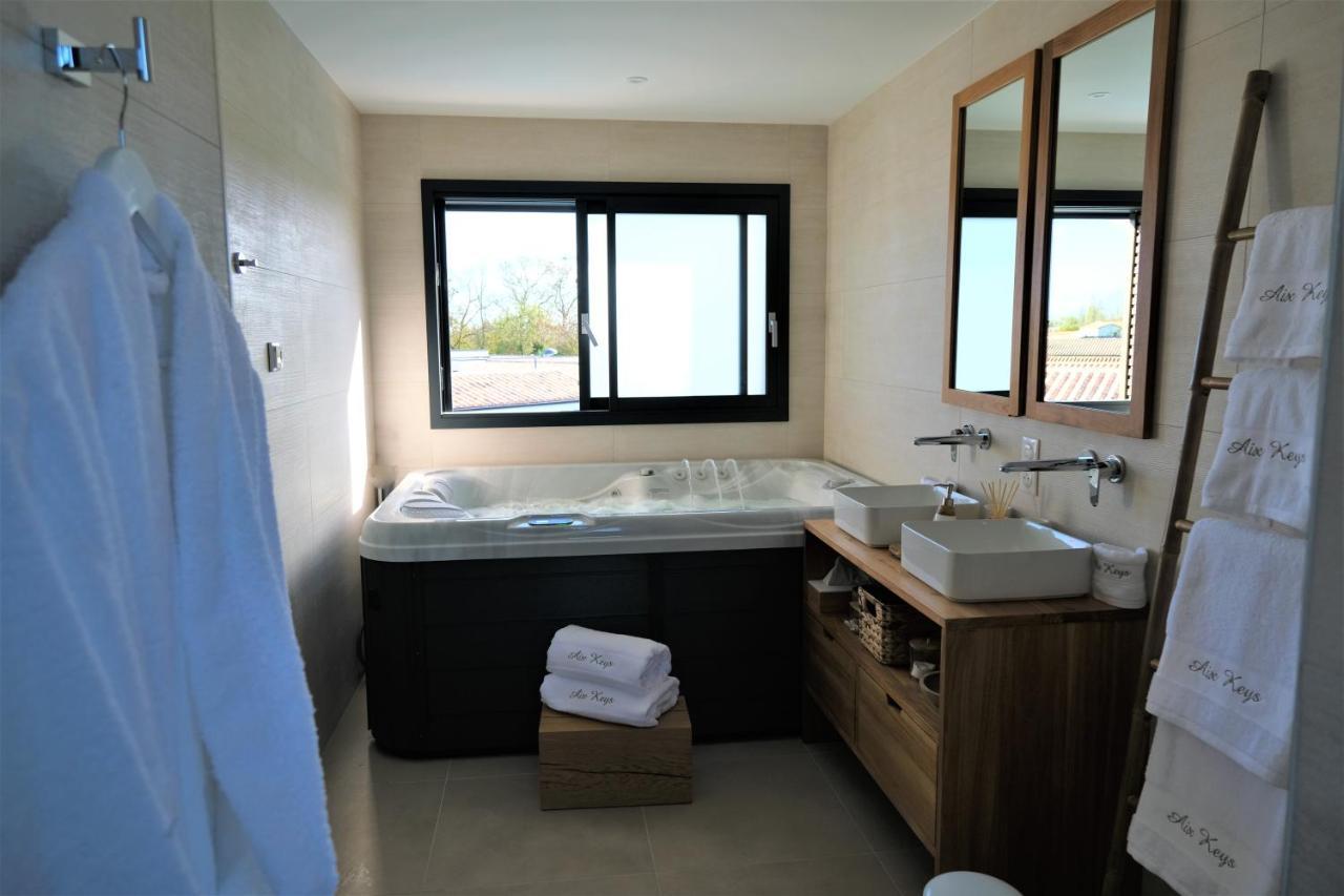 Suites By Aix Keys Avec Jacuzzi Privatif 5 Min Des Plages Fouras Saint-Laurent-de-la-Pree Exterior photo