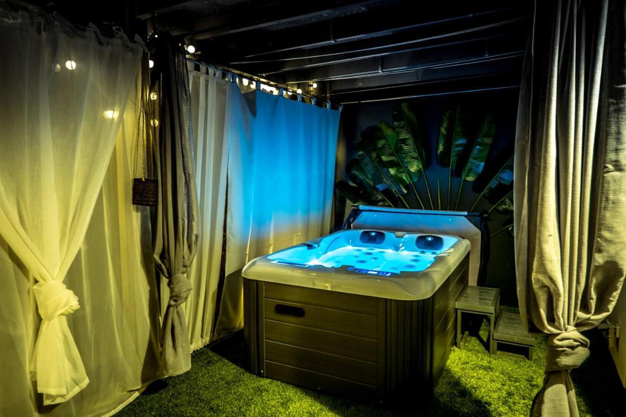Suites By Aix Keys Avec Jacuzzi Privatif 5 Min Des Plages Fouras Saint-Laurent-de-la-Pree Exterior photo