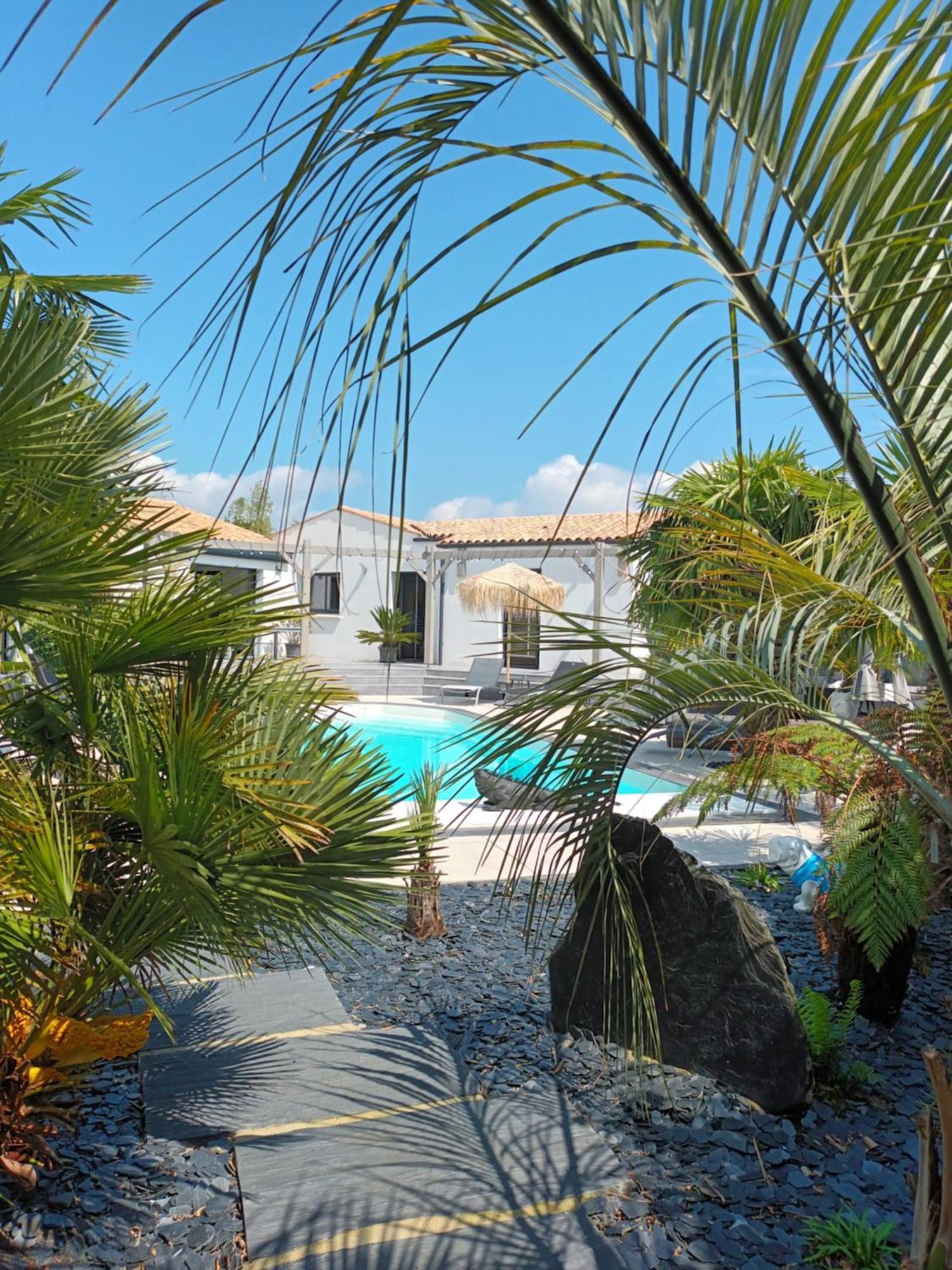 Suites By Aix Keys Avec Jacuzzi Privatif 5 Min Des Plages Fouras Saint-Laurent-de-la-Pree Exterior photo